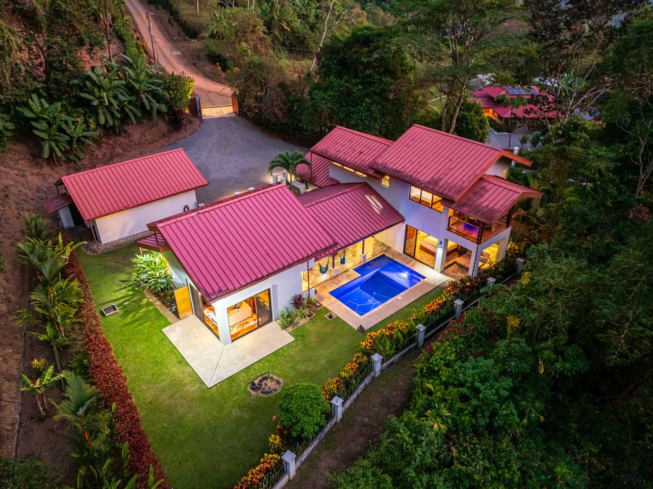 Stunning Waterfall Home + Guest Casita - Cascada Azul
