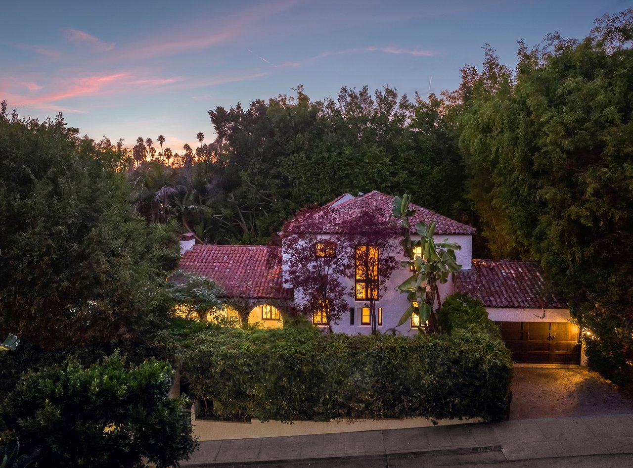 1135 Sunset Vale Ave, West Hollywood