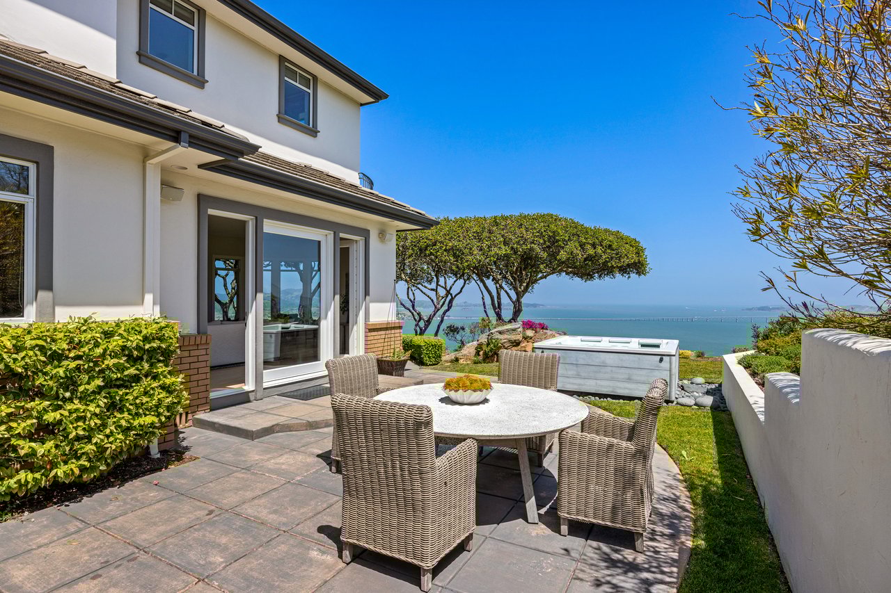 Sweeping Views Across the Bay