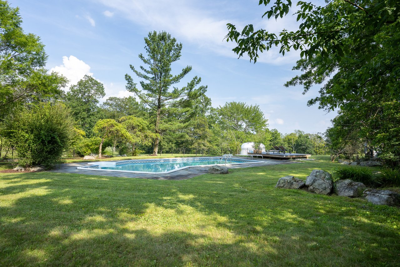 401 Woodmont Road