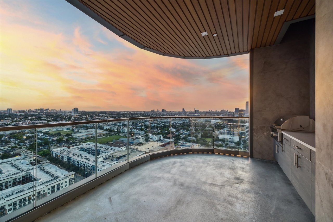 1711 Allen Parkway, Unit 2402, Houston, Texas - Walter Bering, Houston Realtor
