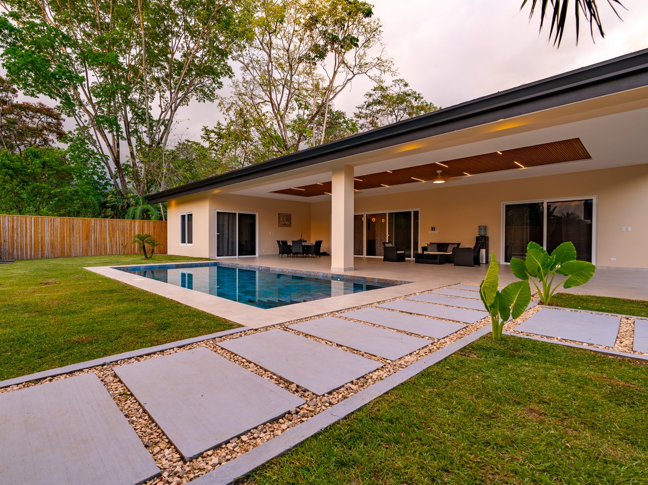 Refined Tropical Home in Uvita, Costa Rica | Walk to Beach & Parque Nacional Marino Ballena