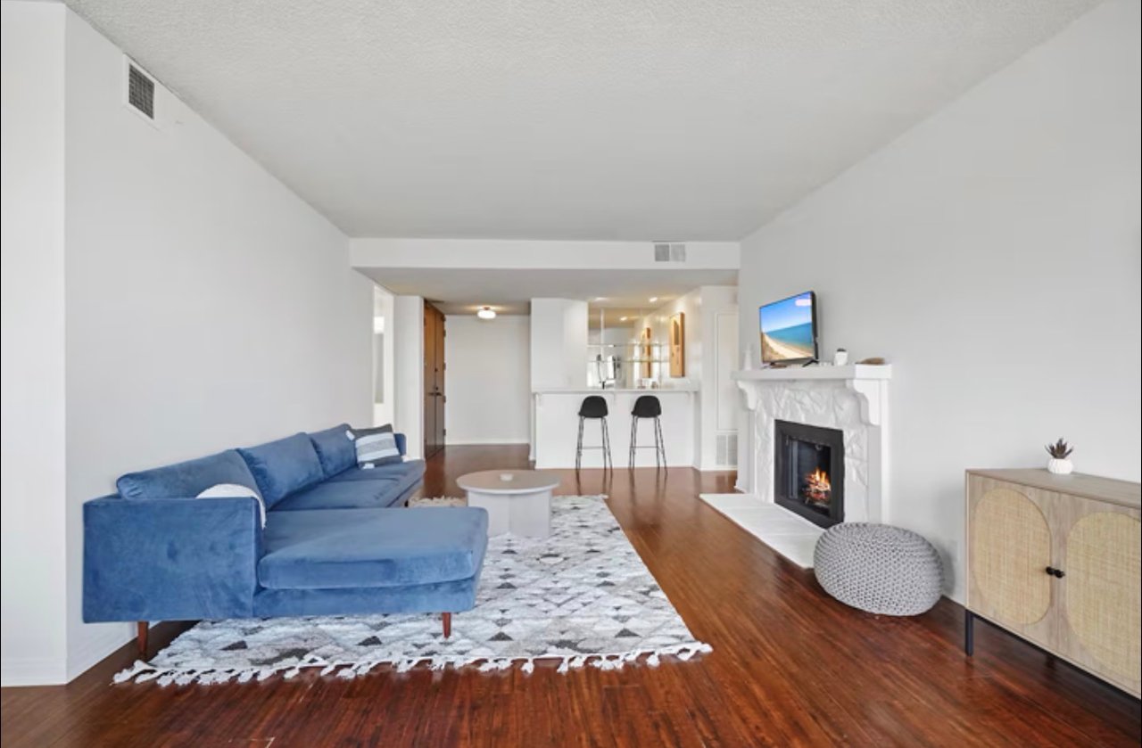 310 Tahiti Way