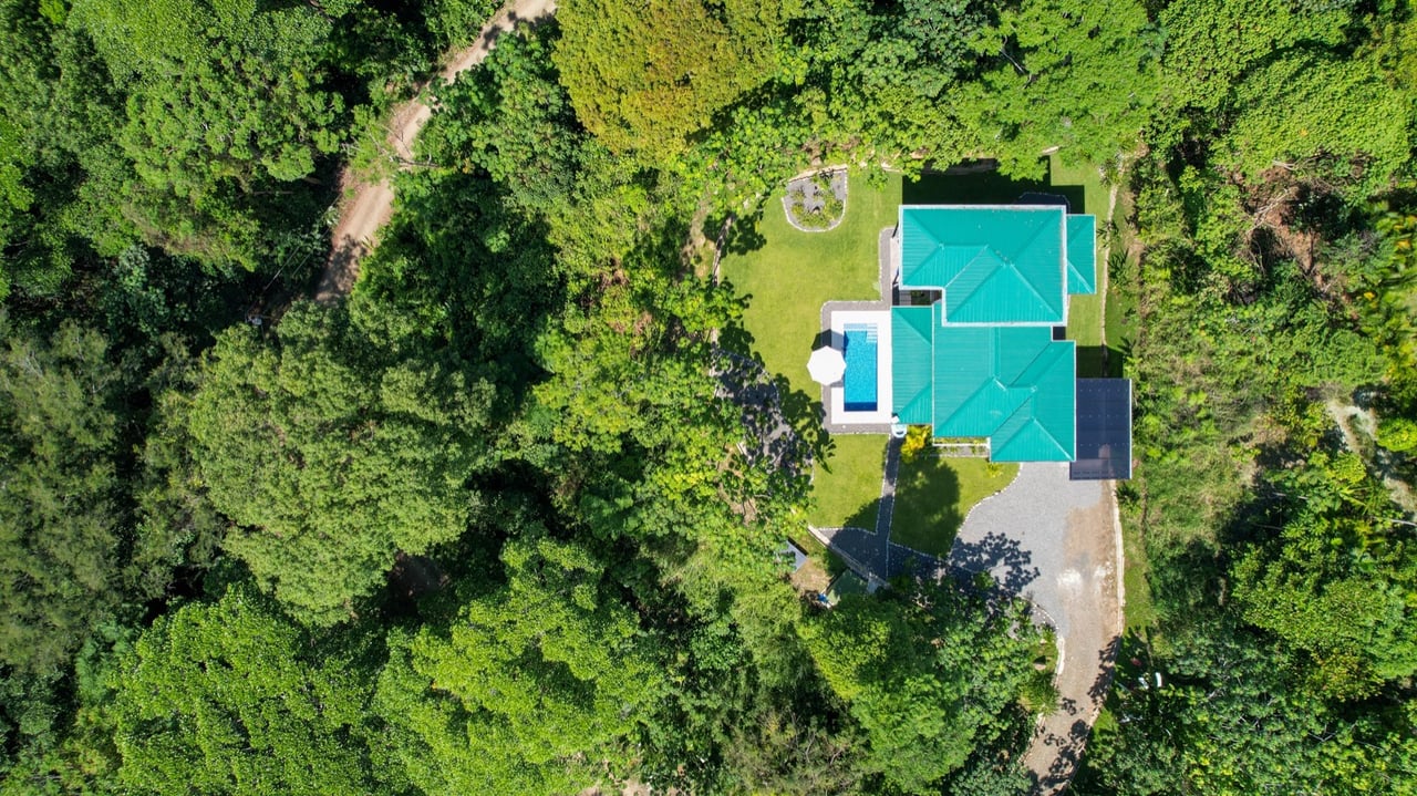 Private Modern Tropical Paradise Home For Sale in Ojochal, Costa Rica