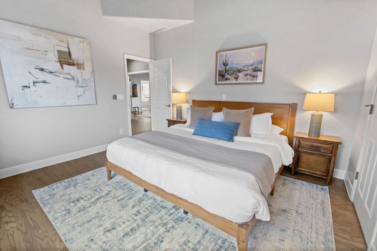 5 Bed, 3 Bath Uptown Sedona-Game Room-Sauna-Cold Plunge-Jacuzzi-Gym