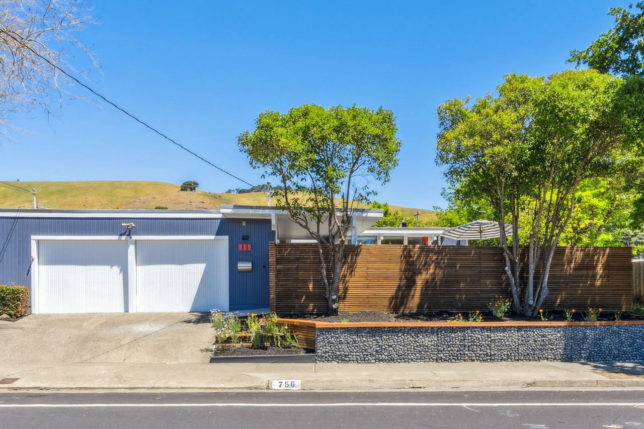 756 Del Ganado Rd