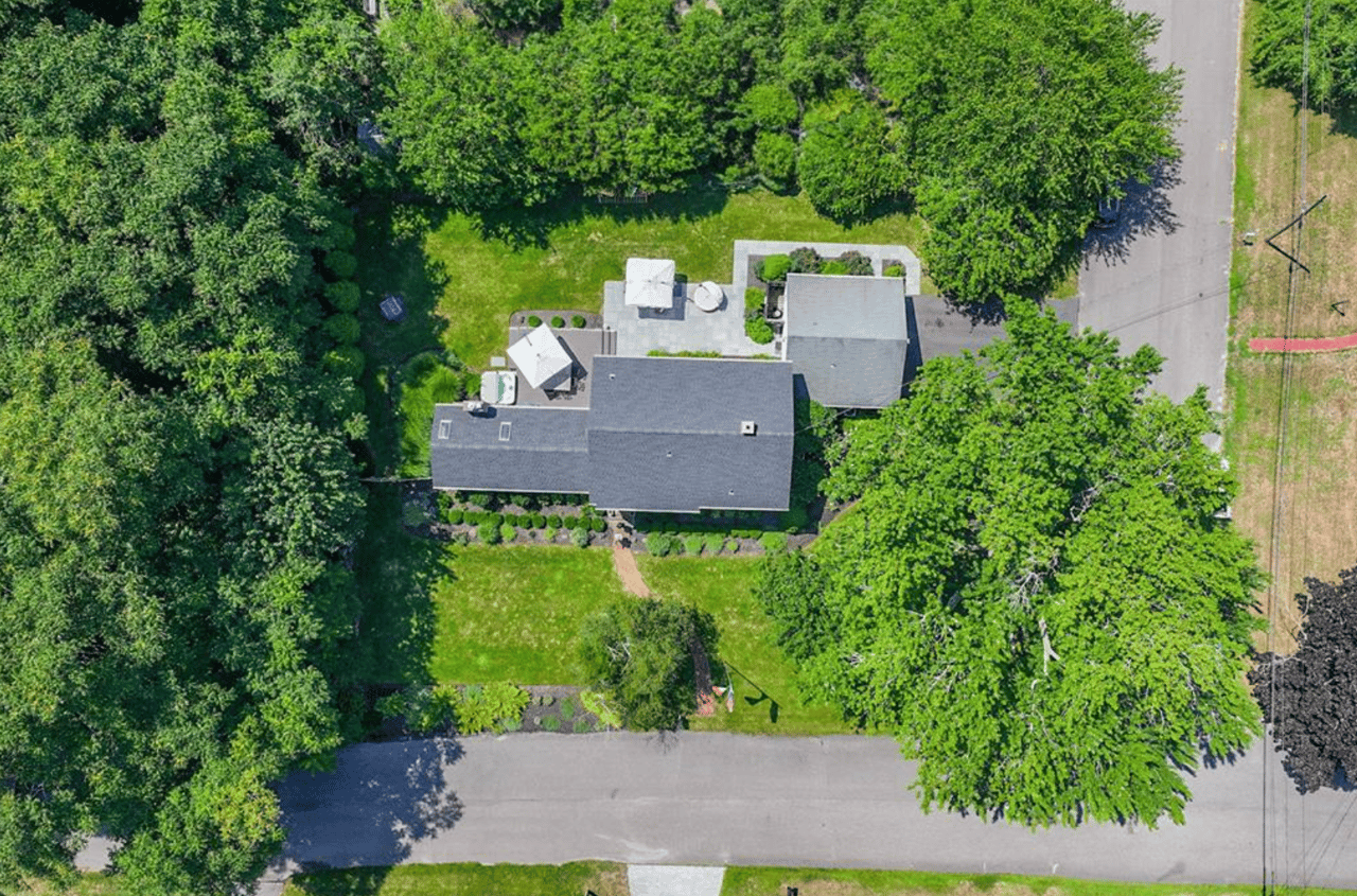 4 Hampton Harbor Road, Hampton Bays