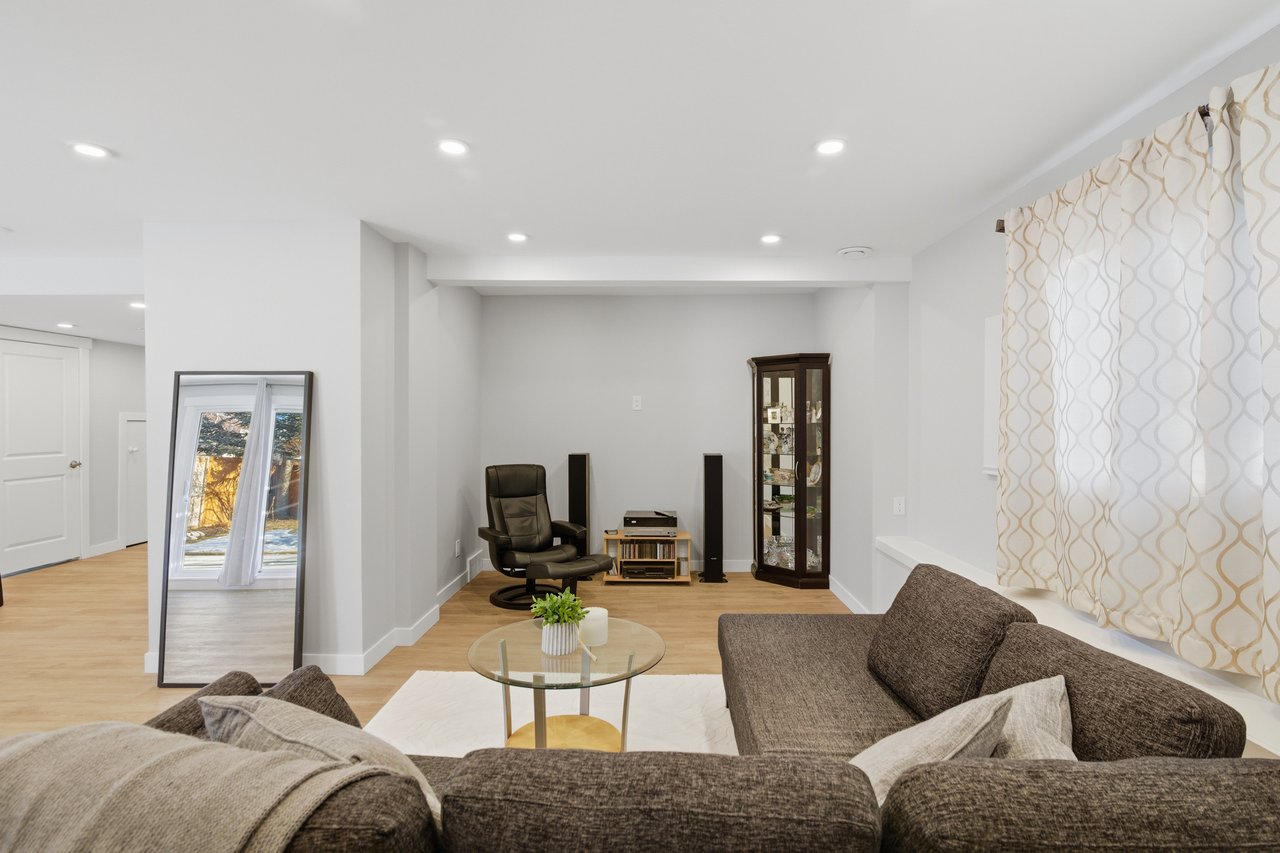 88 Woodfield Crescent SW