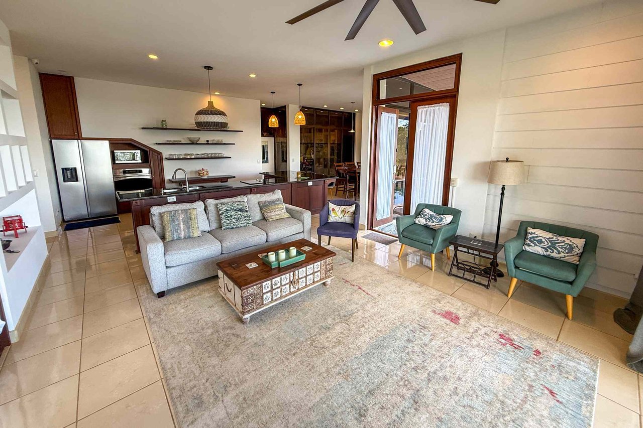 Panoramic Ocean View 4-Bedroom Home with Big Pool & Ample Space to Entertain in Ojochal Costa Rica