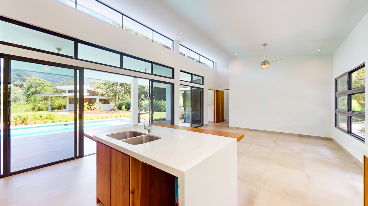 Exquisite Modern Retreat with Ocean and Mountain Views in Ojochal, Costa Rica