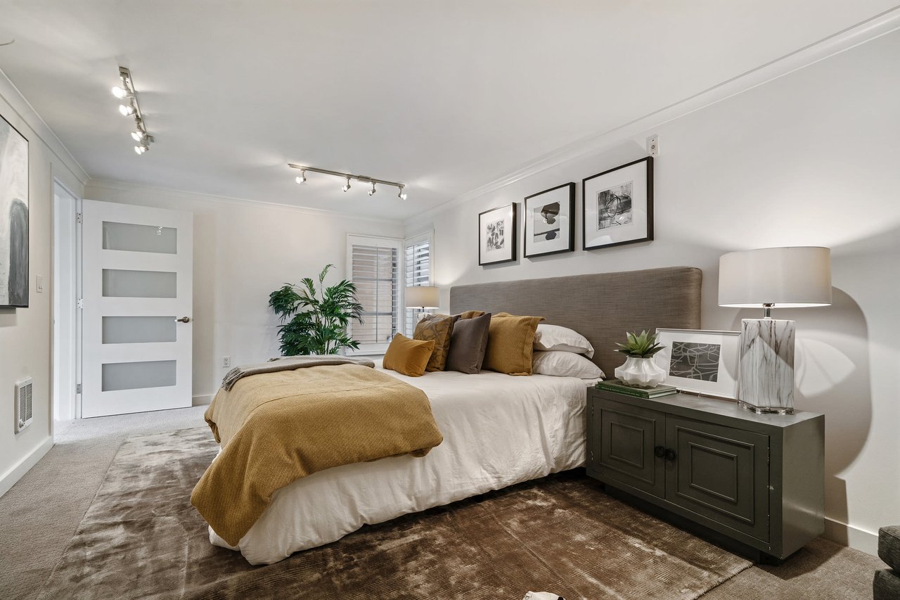25 Sierra St, #202