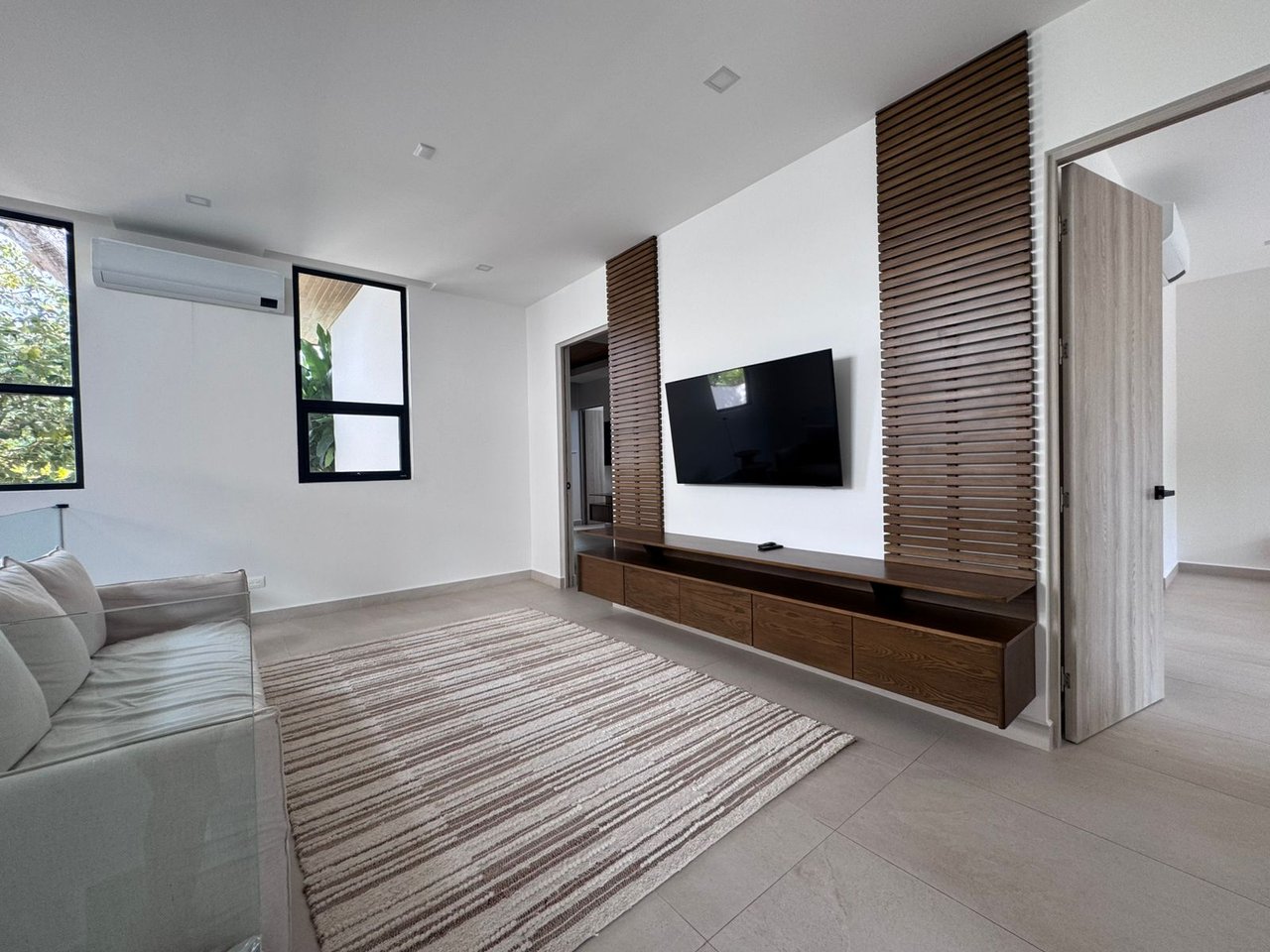 Turnkey Tropical-Modern 4BR Villa with Private Pool in Prestigious Hacienda Pinilla