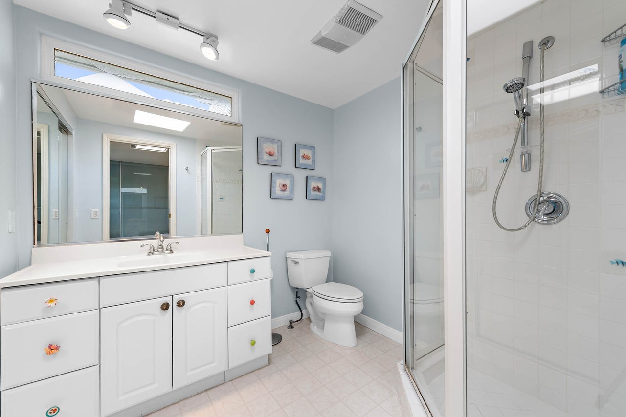 1880 N El Camino Real 2