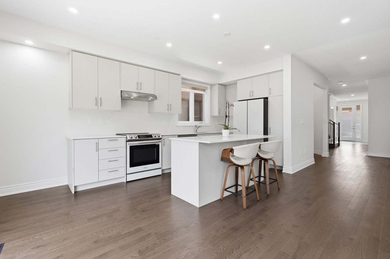 32 Bermondsey Way