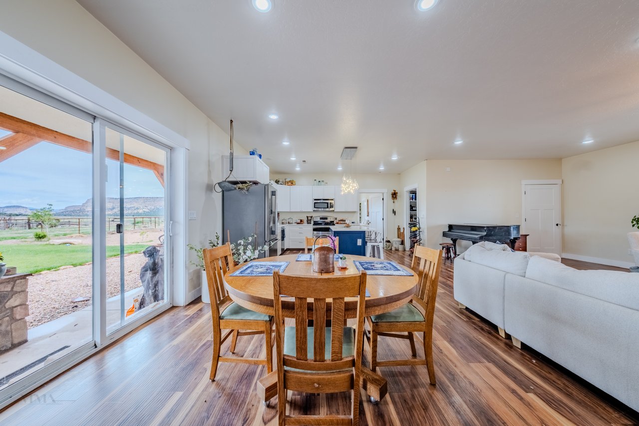 7395 N Johnson Canyon