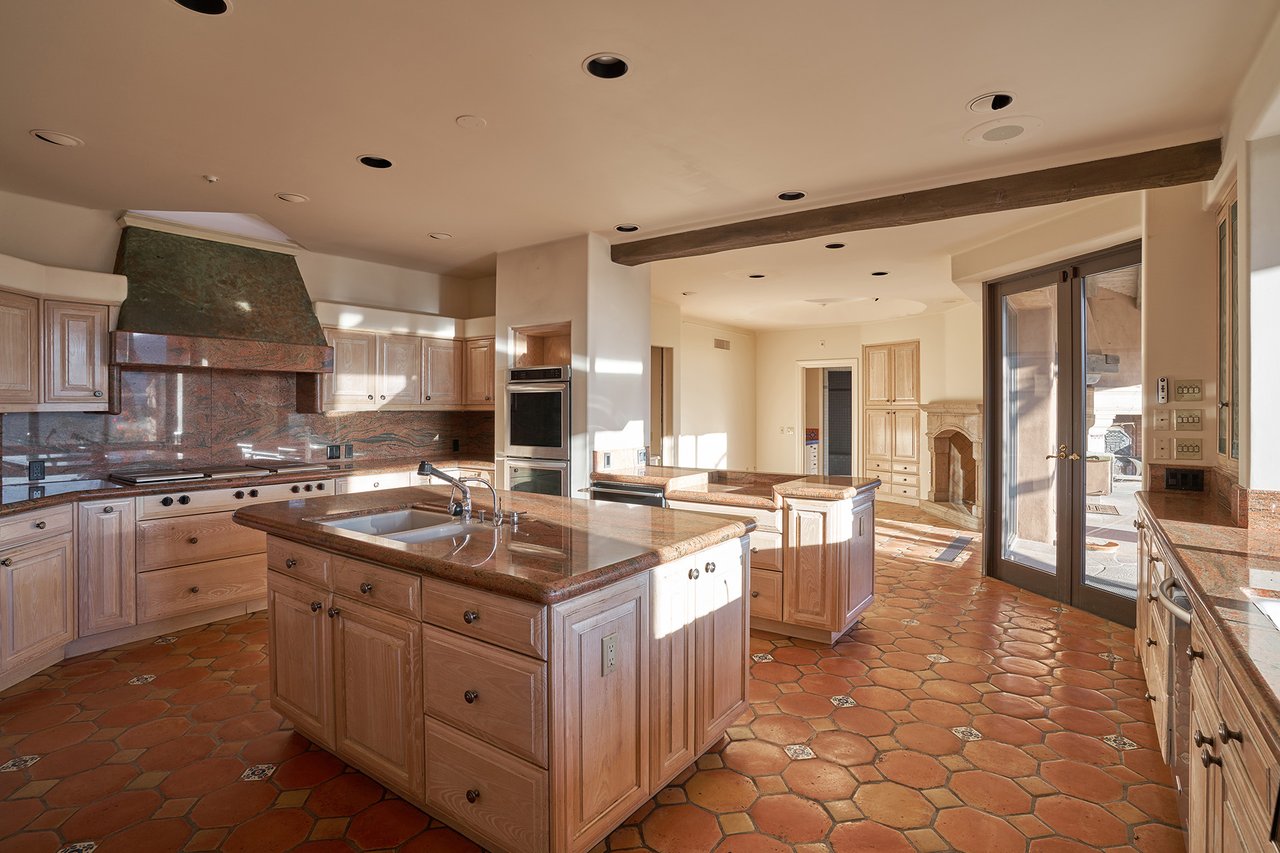 6020 E INDIAN BEND Road