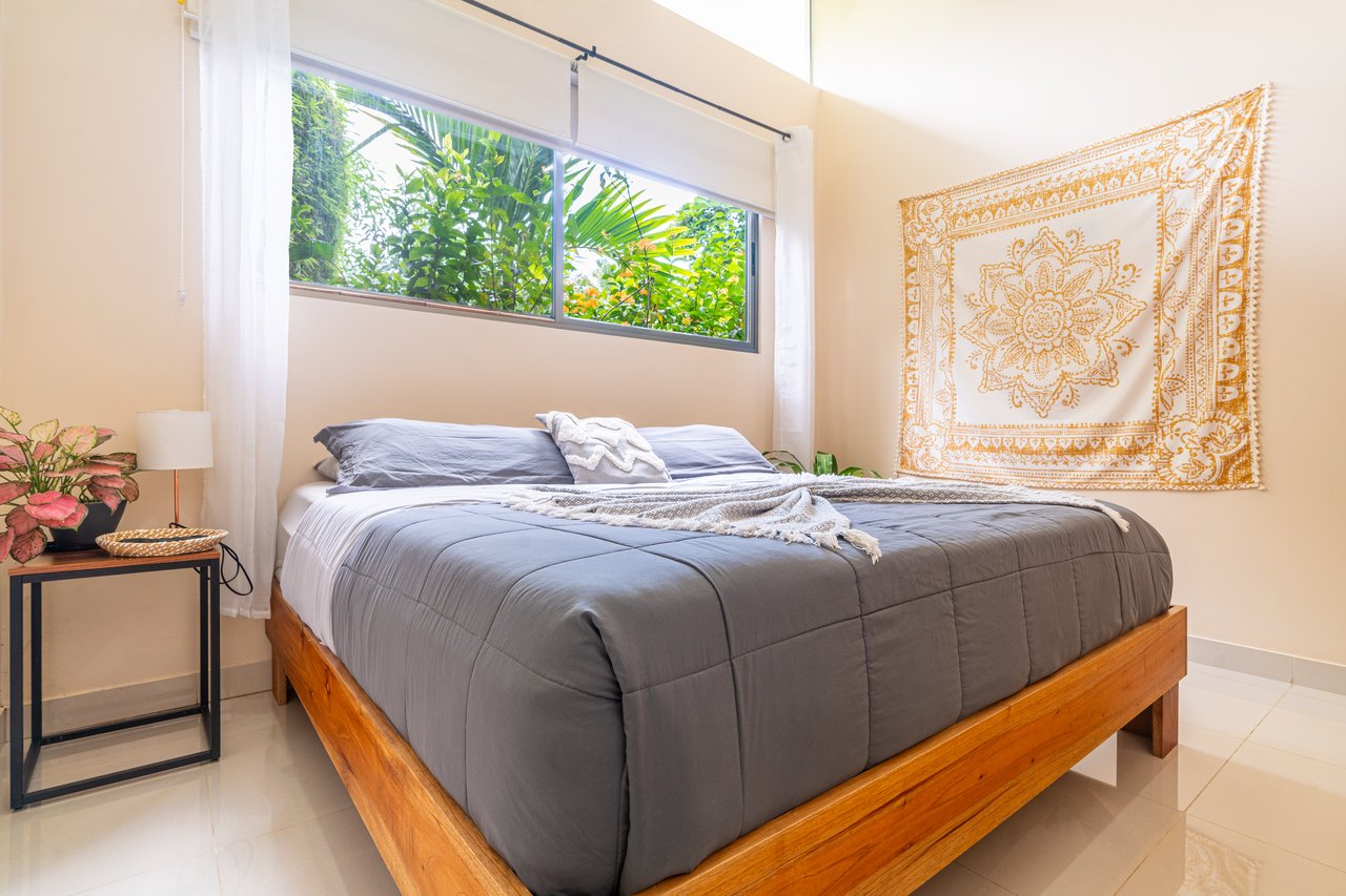 Bali Style Beach House with 2 Bedroom Casita