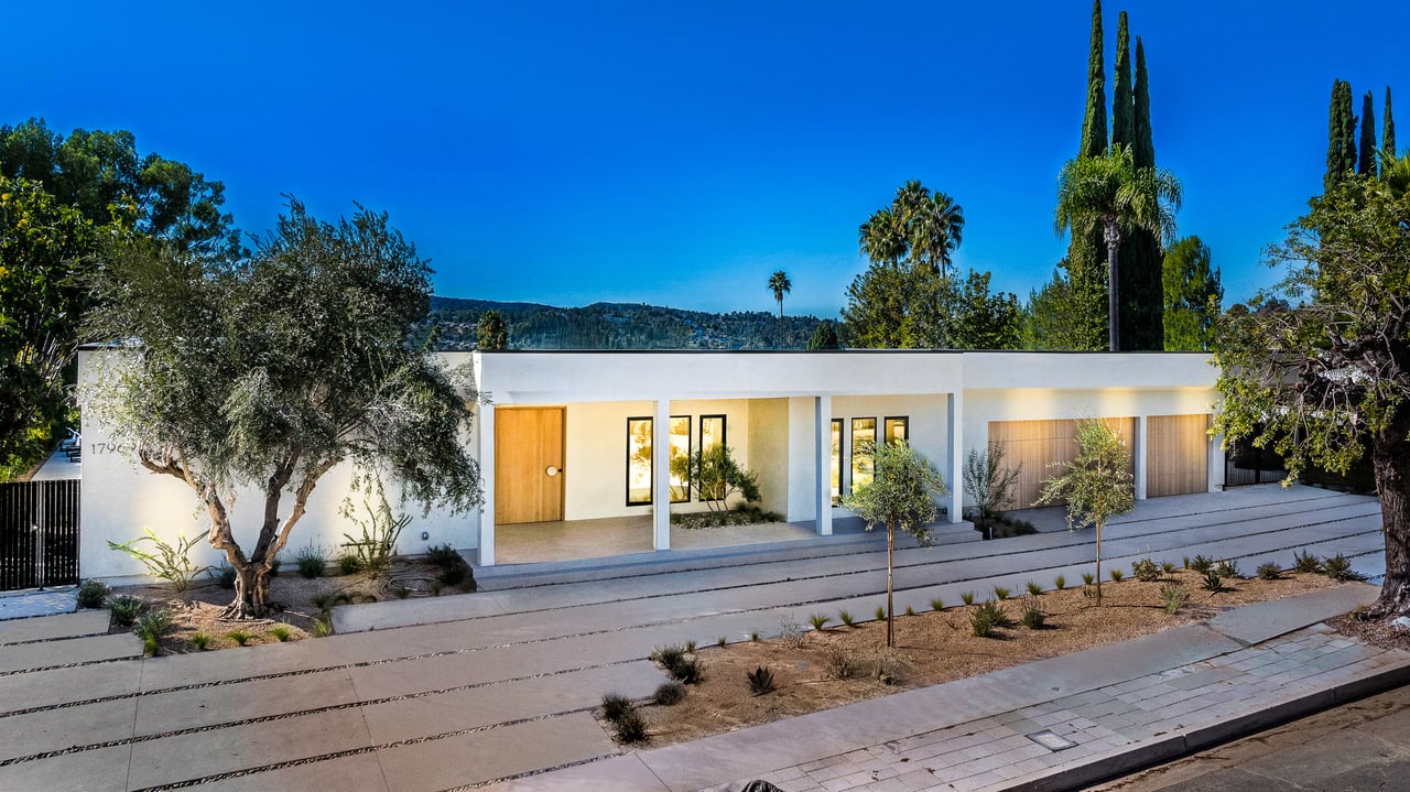 17969 Medley Drive, Encino