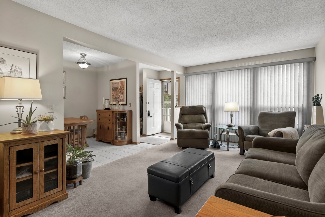 544 Blackthorn Road NE Unit: 1404