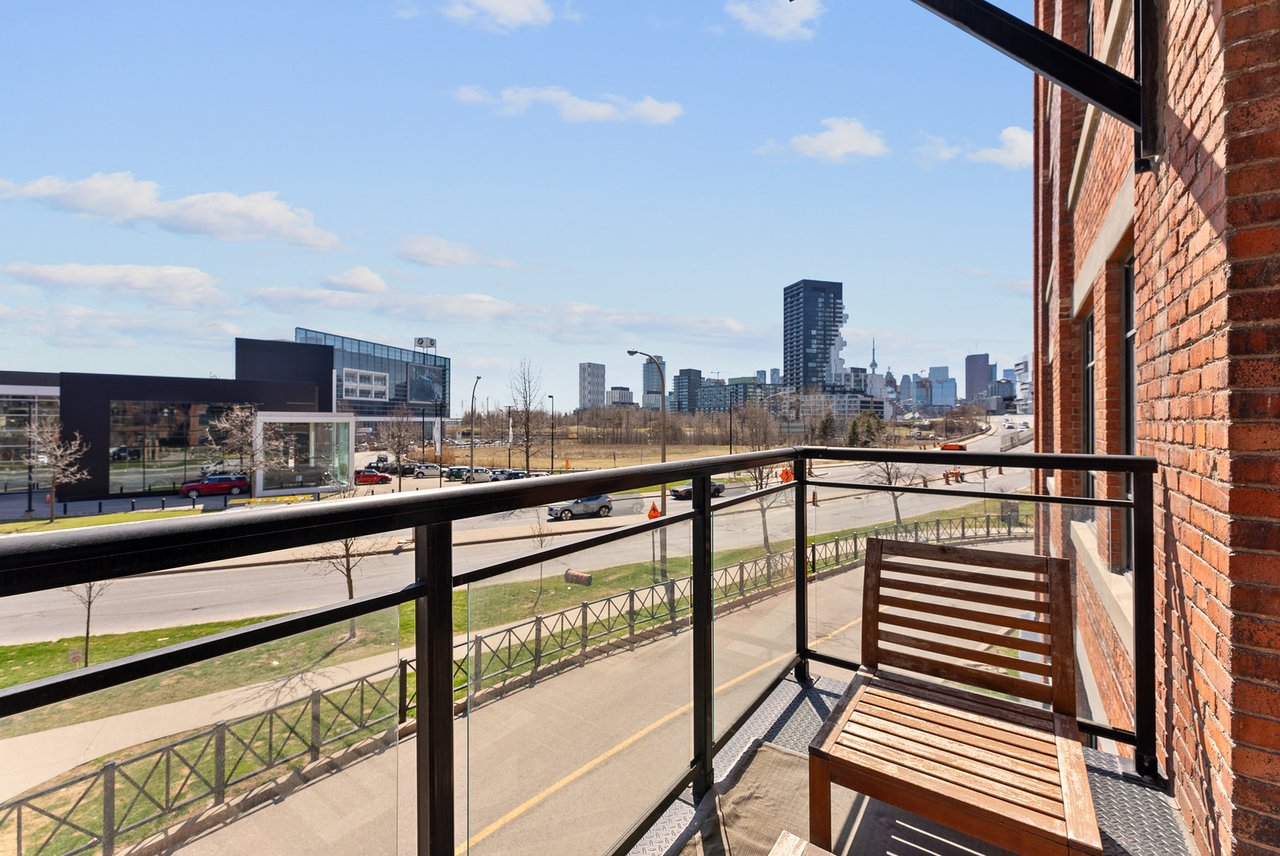 68 Broadview Ave S Unit: 203