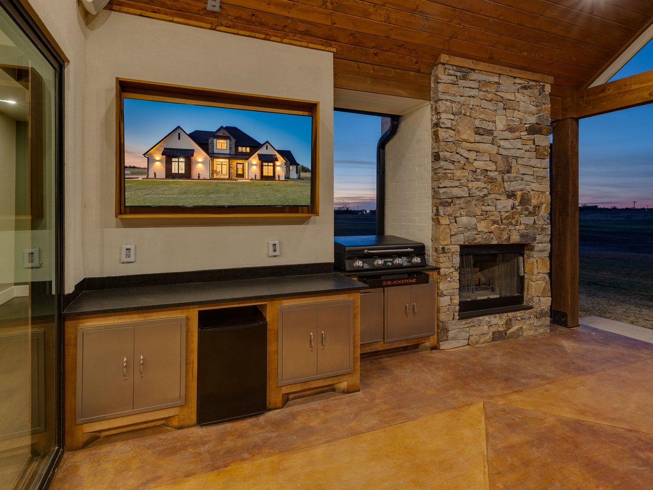 The Diamond Lodge in Mustang, Oklahoma: A Modern Mountain Masterpiece on Cimarron - Wyatt Poindexter - The Agency Oklahoma