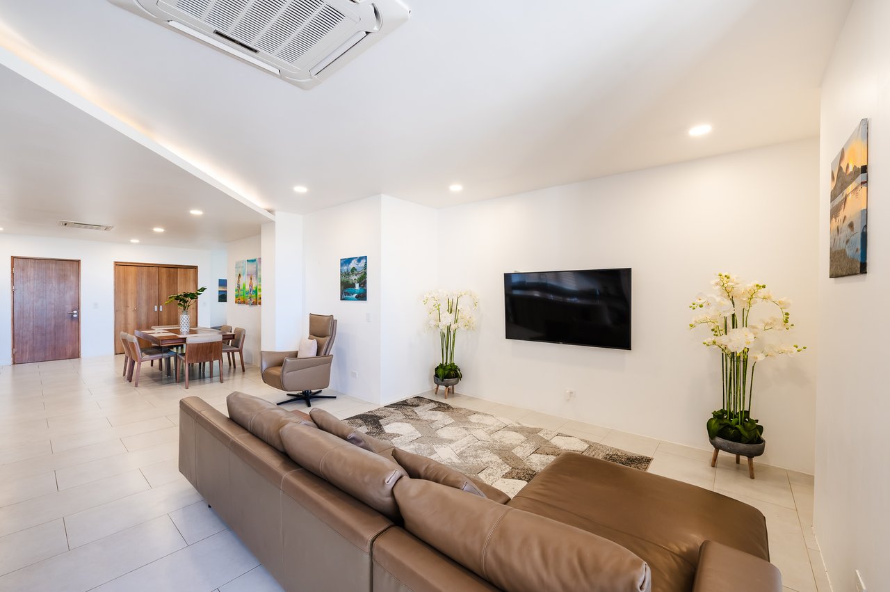 Penthouse 32 | Luxury Ocean-View Condo at Peninsula Langosta