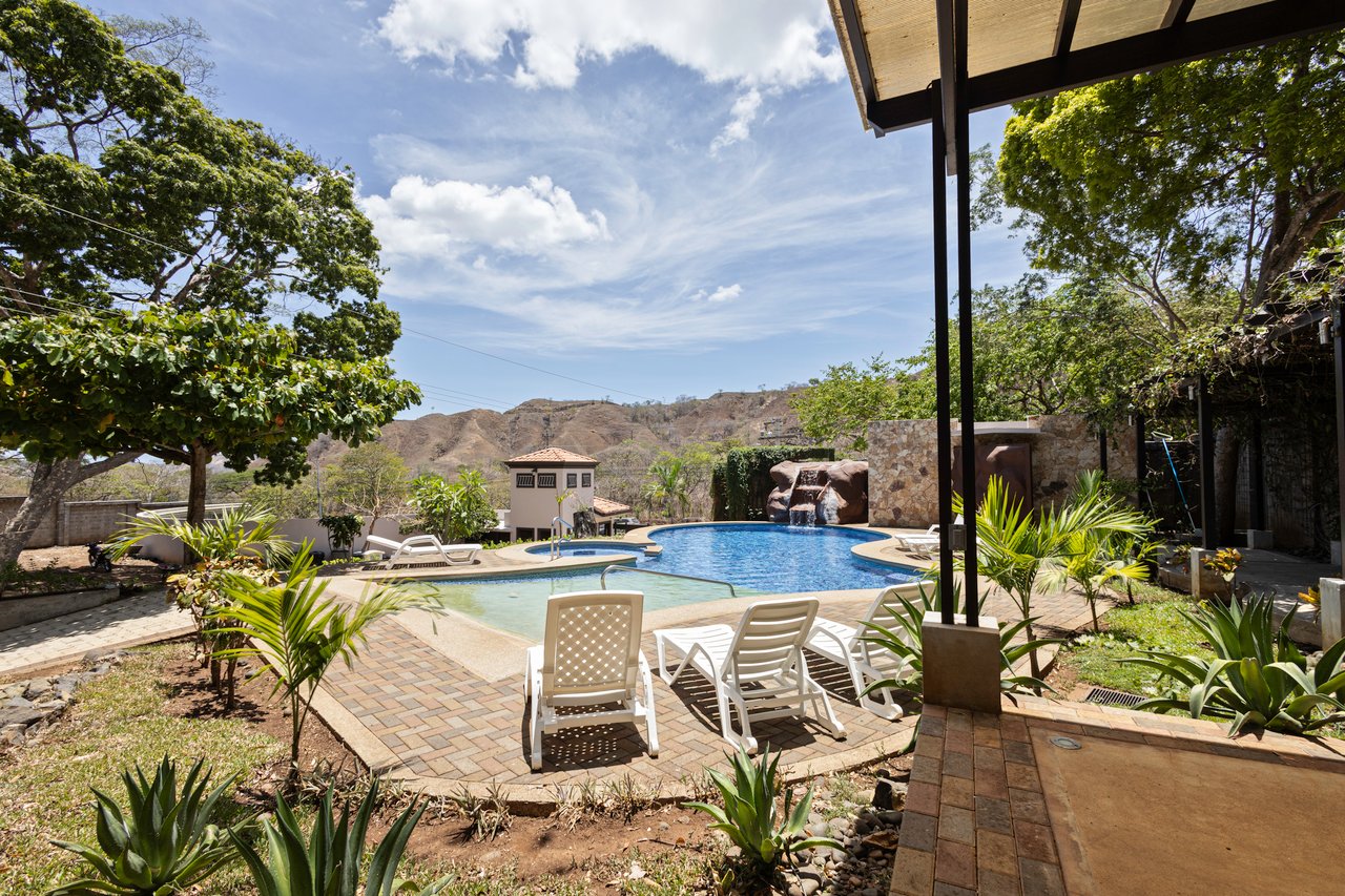 Monte Hermoso #61 | Turnkey 3BR Townhome in Gated Monte Hermoso Community Near Playa del Coco