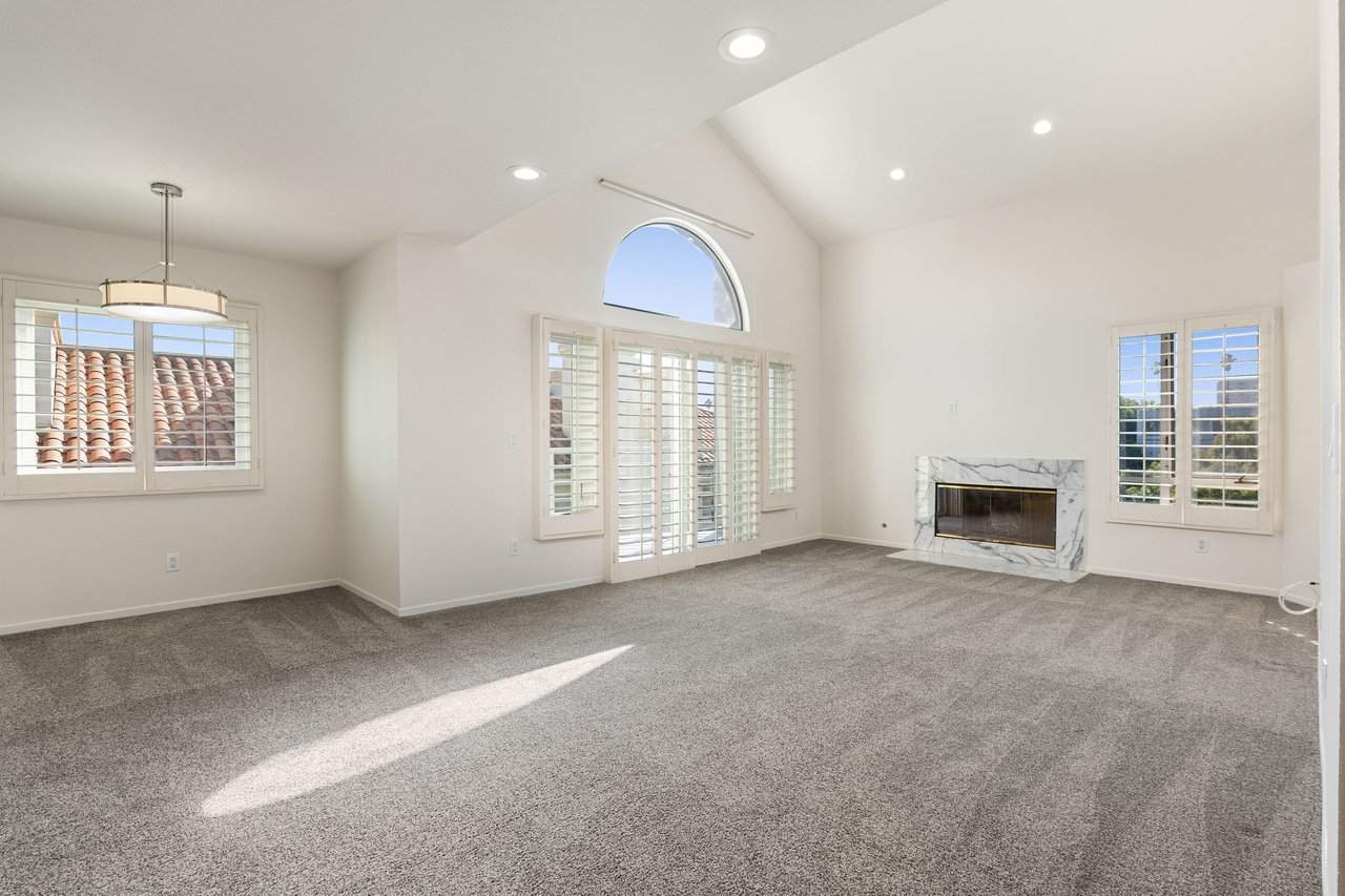 1010 California Ave #307, North of Wilshire