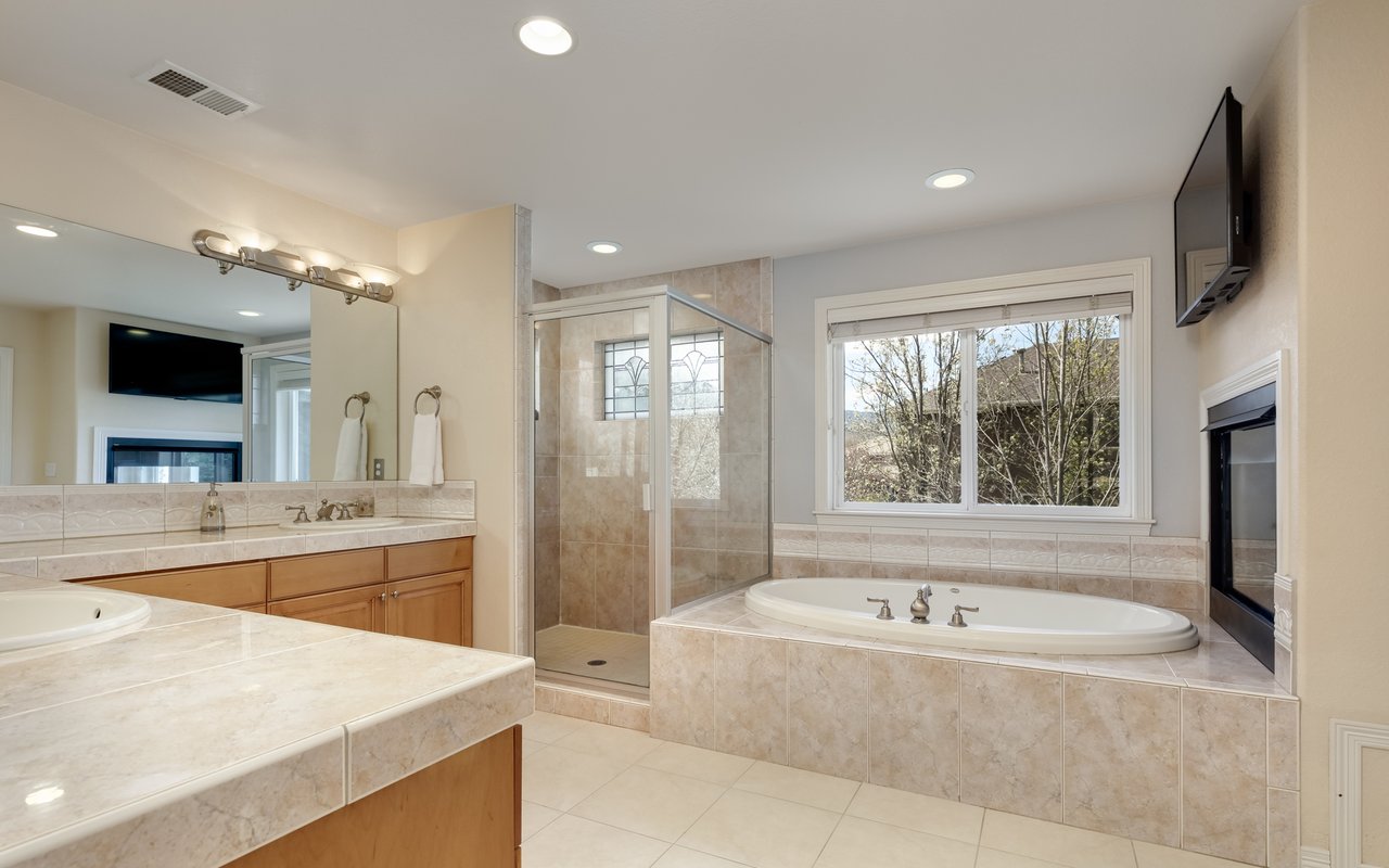 4027 Guadeloupe Street