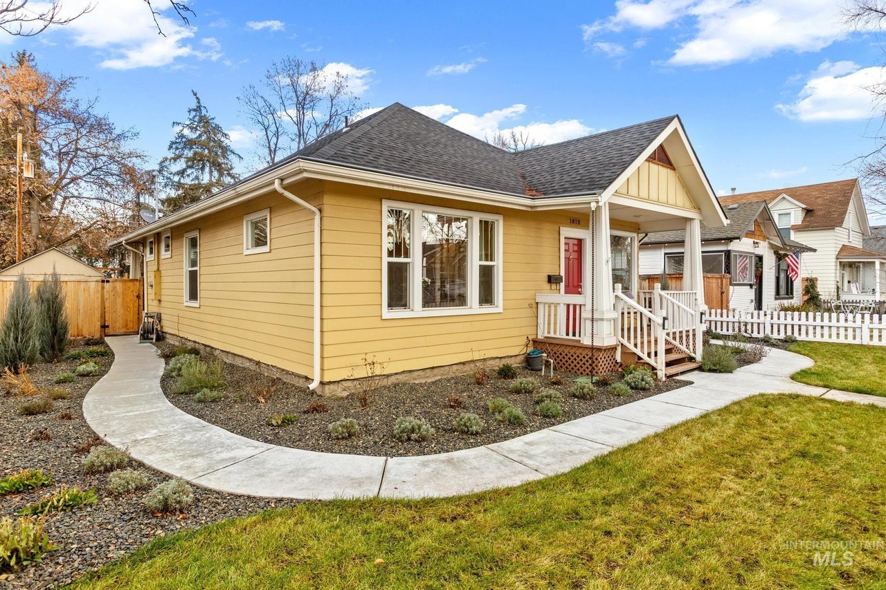 Sweet North End Craftsman on Washington