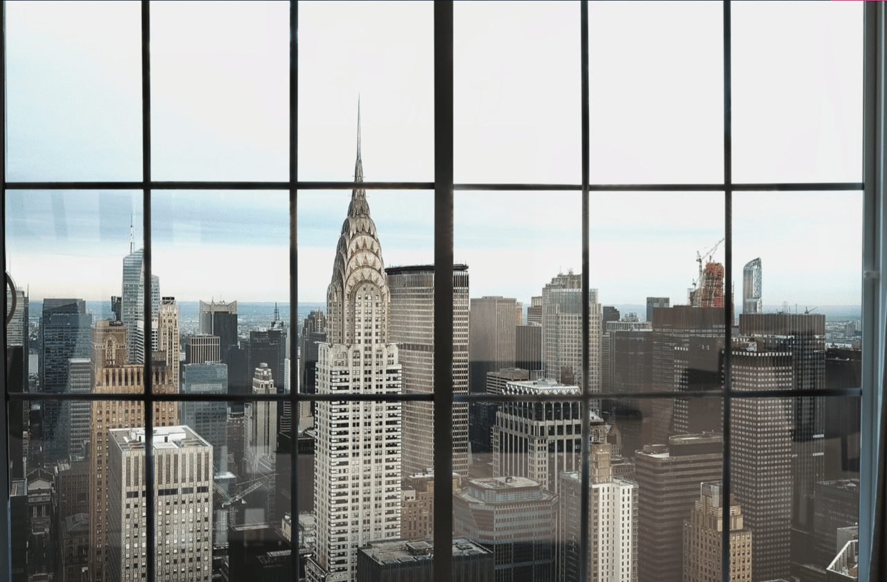 Skyline view of New York City from the REALM 2025 Residential Real Estate Report featuring Agency West and Amy Ali, global luxury real estate advisor