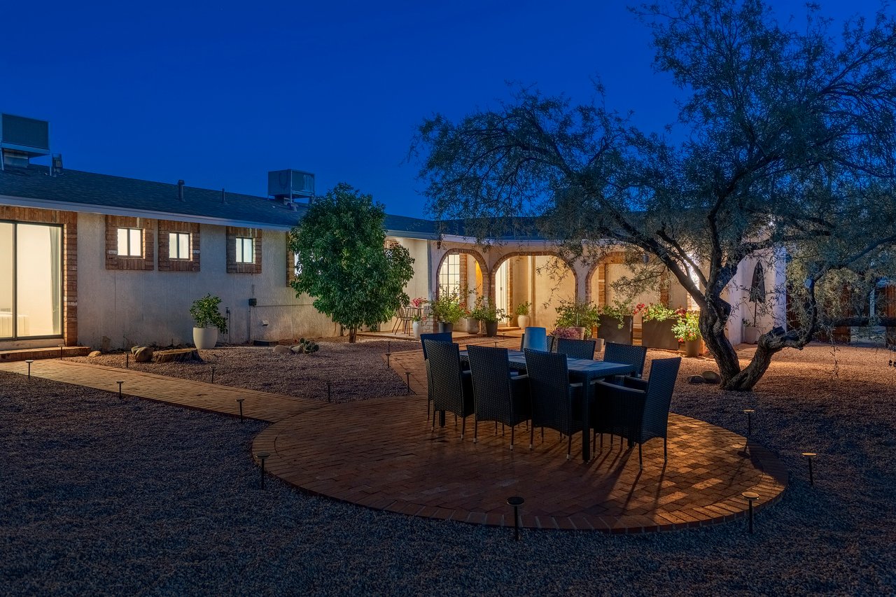 1005 W Emerine Drive