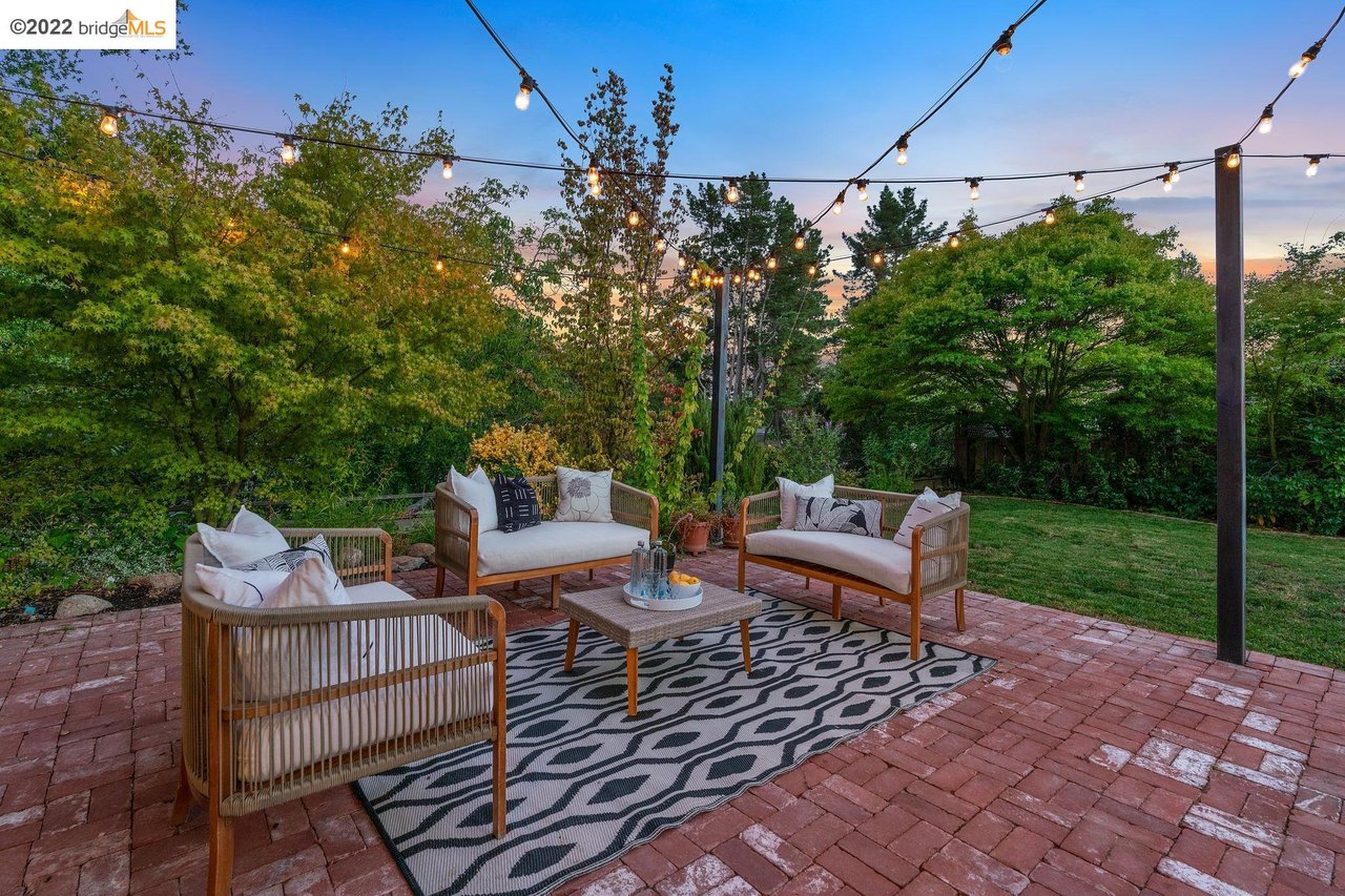 10 Woodside Dr