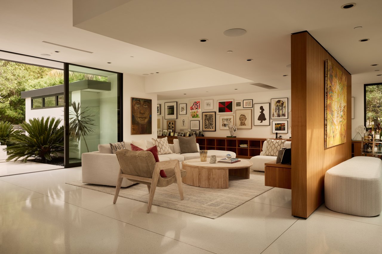 570 Evelyn Pl, Beverly Hills