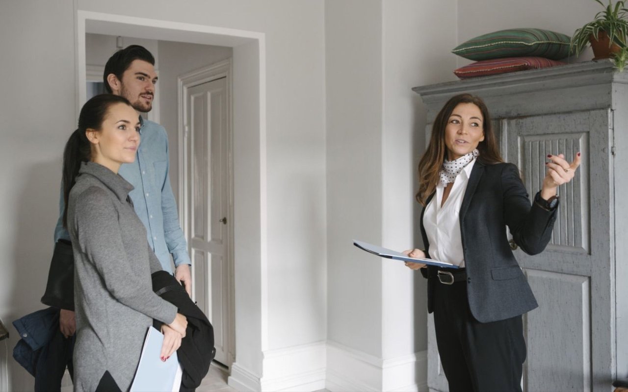 How Real Estate Agents Take the Fear Out of Moving