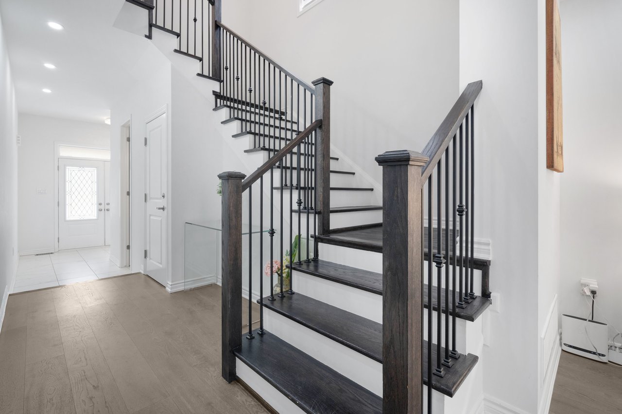 541 Kennedy Circle W