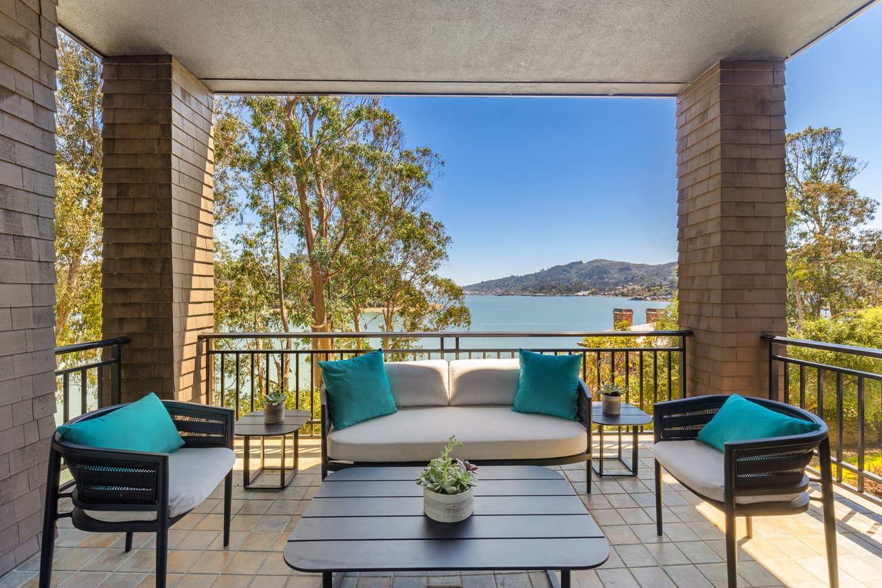 62 De Silva Island Drive Mill Valley