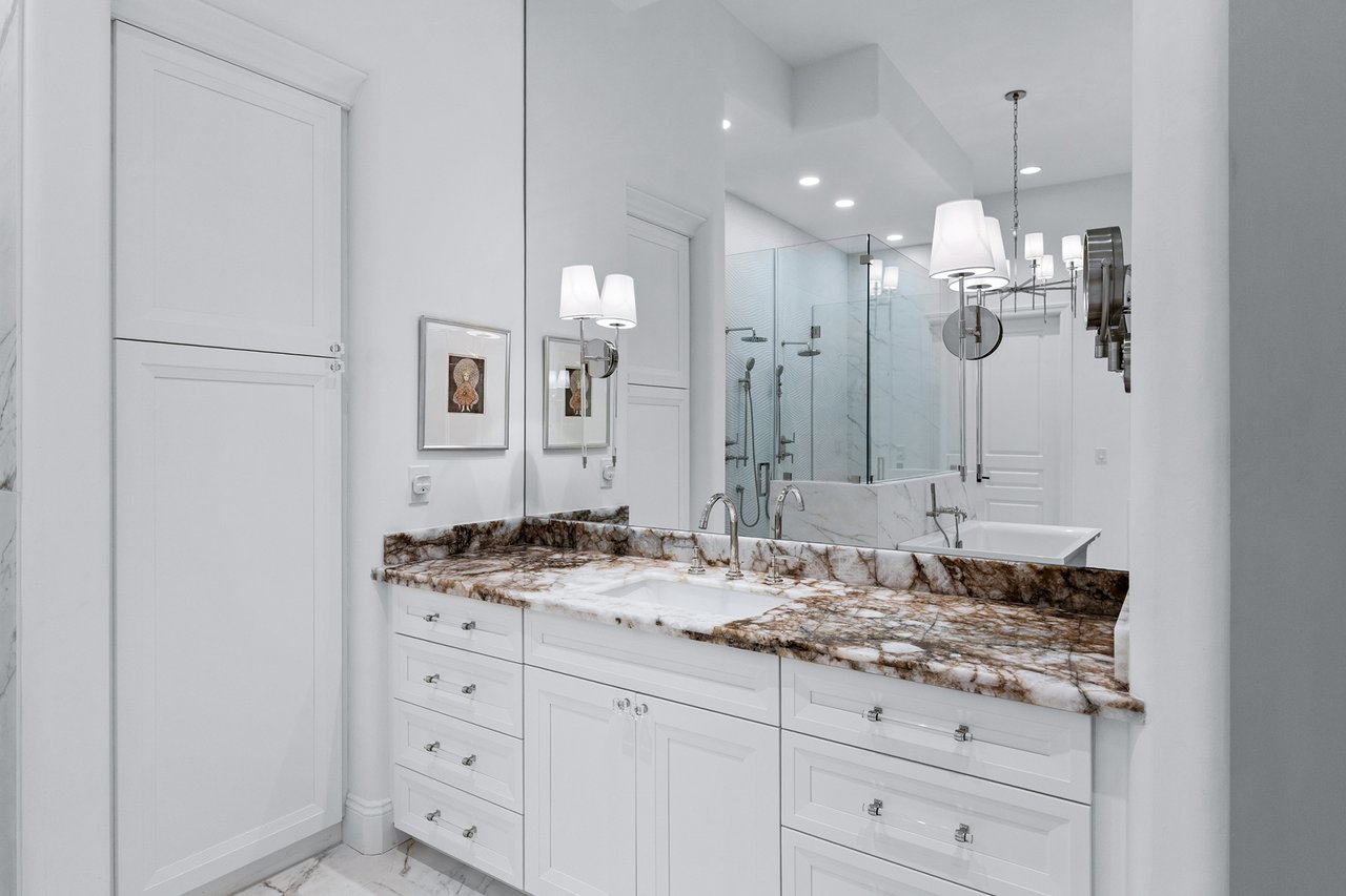 8832 E WETHERSFIELD Road