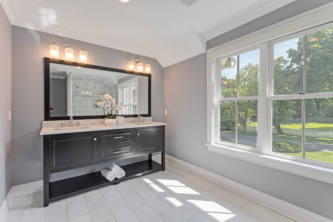 40 Sunnybrook Rd