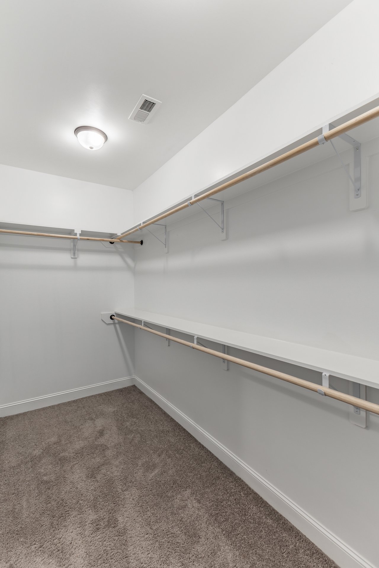 Prime Madison Location with Community Amenities