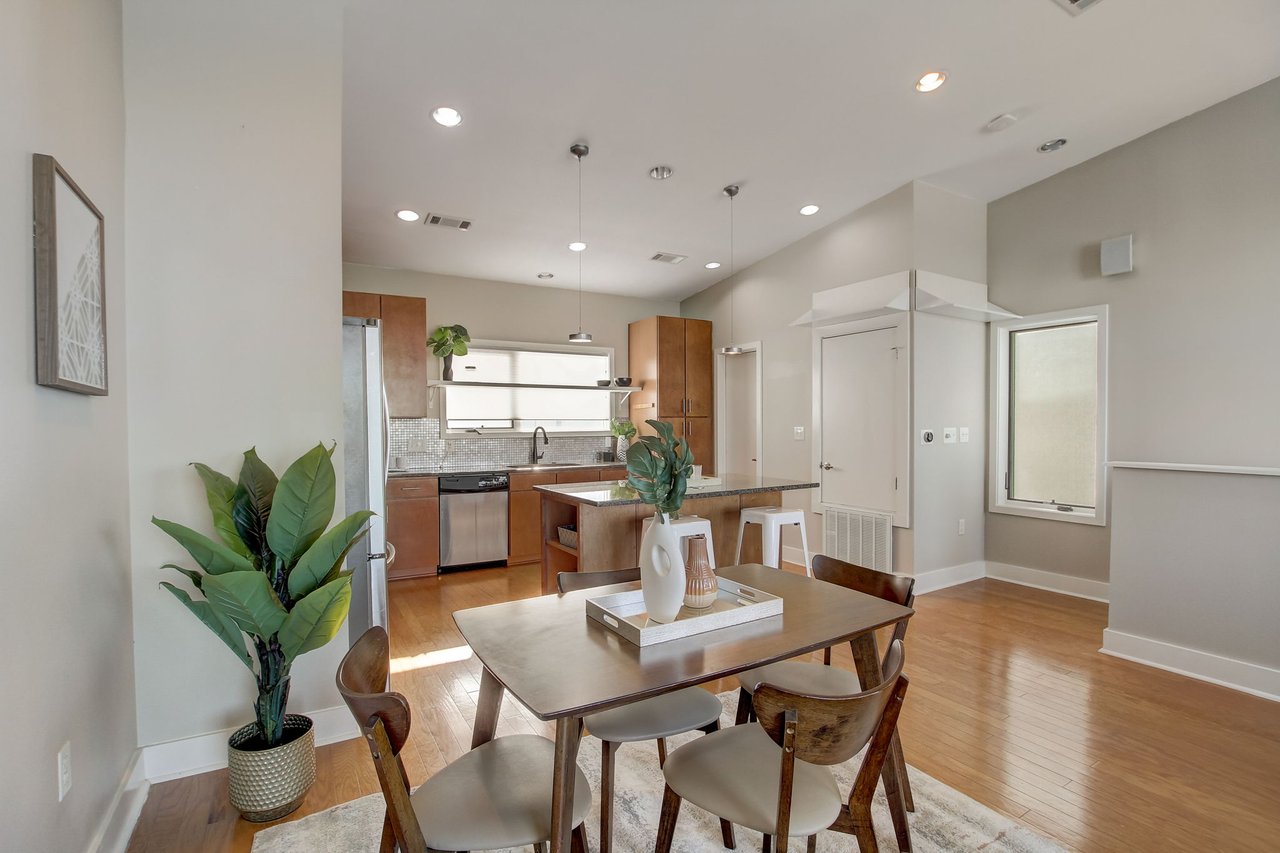 SAGE -Great location on South Lamar! 