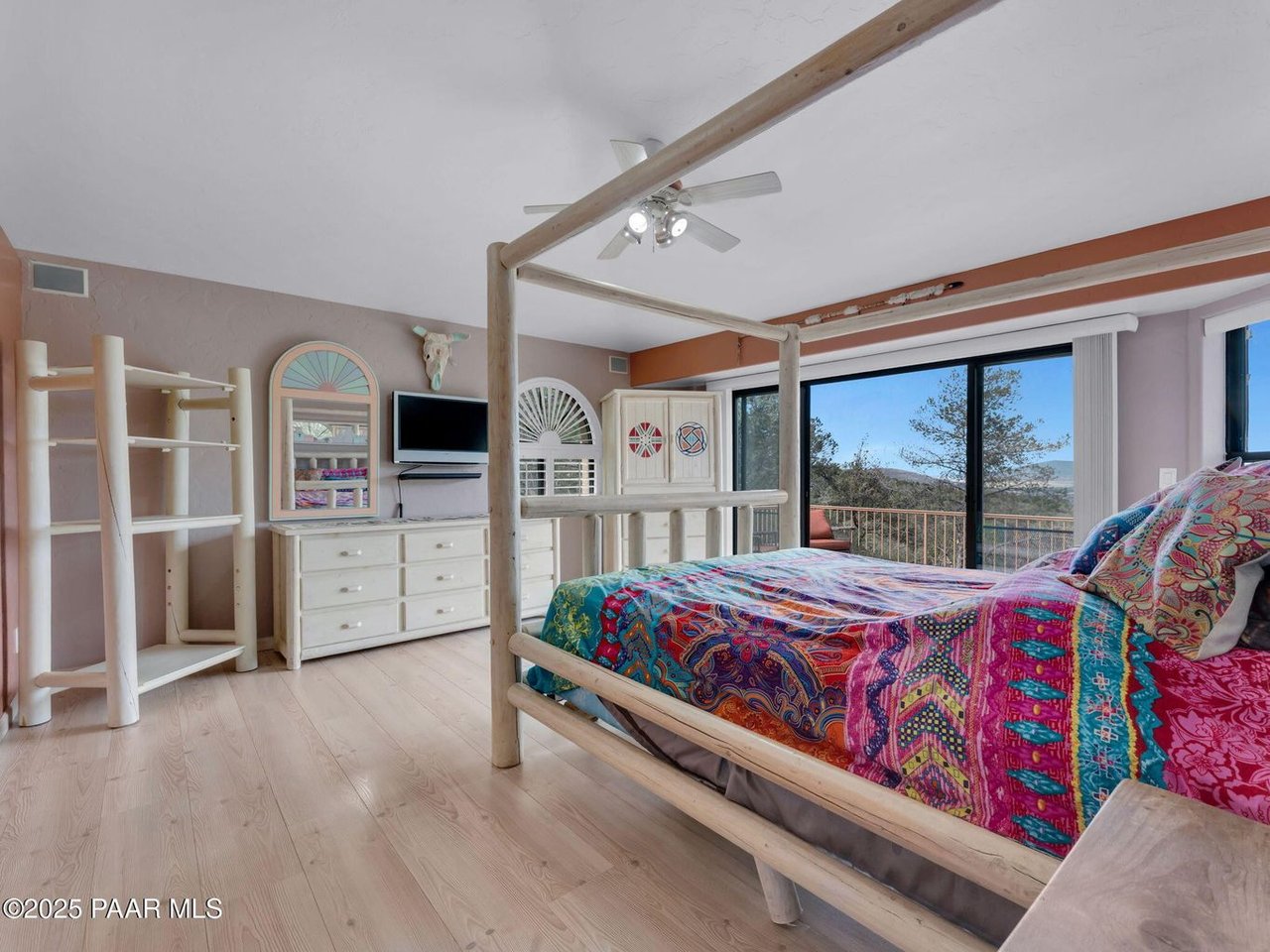 3160 Rainbow Ridge Dr