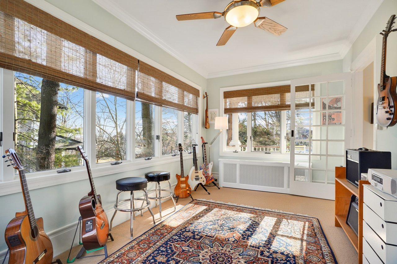 51 Curtis Pl