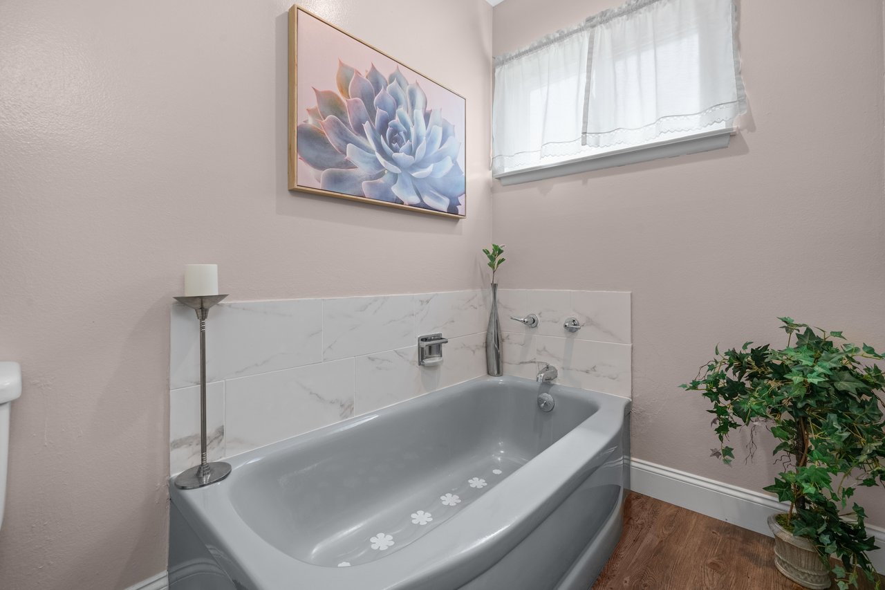 Effortless Comfort in Garden Grove