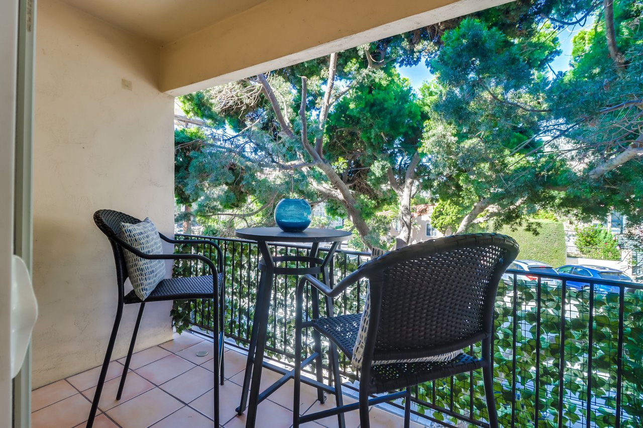 2244 2nd Ave Unit 25