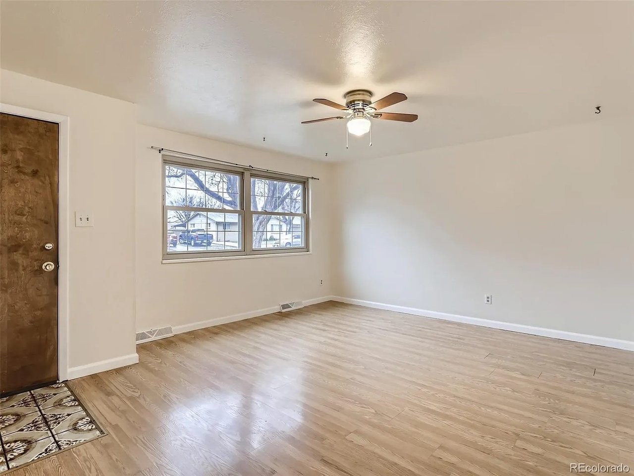 12295 E Kentucky Ave