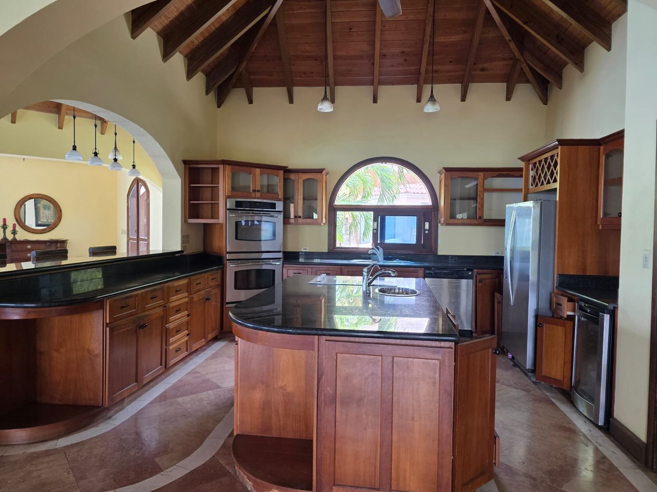 1136 Little Bay 5 Bedroom Home
