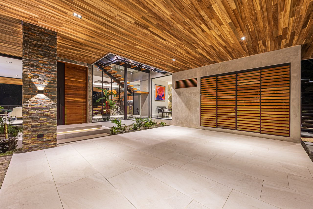 Casa Koules – Architectural 5-Bedroom Oceanview Estate in Prestigious Costa Verde Estates