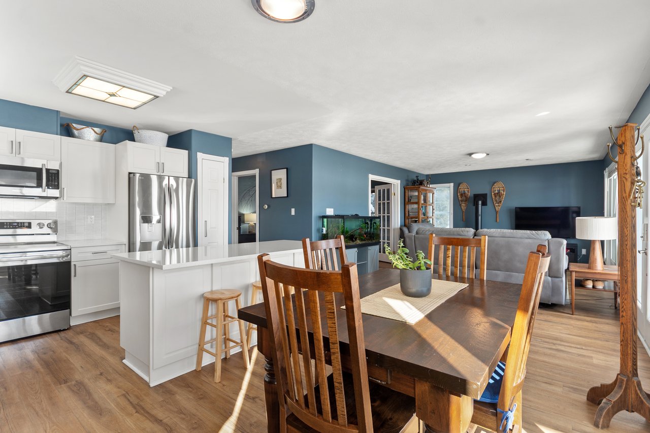 604 CHAMPLAIN Road