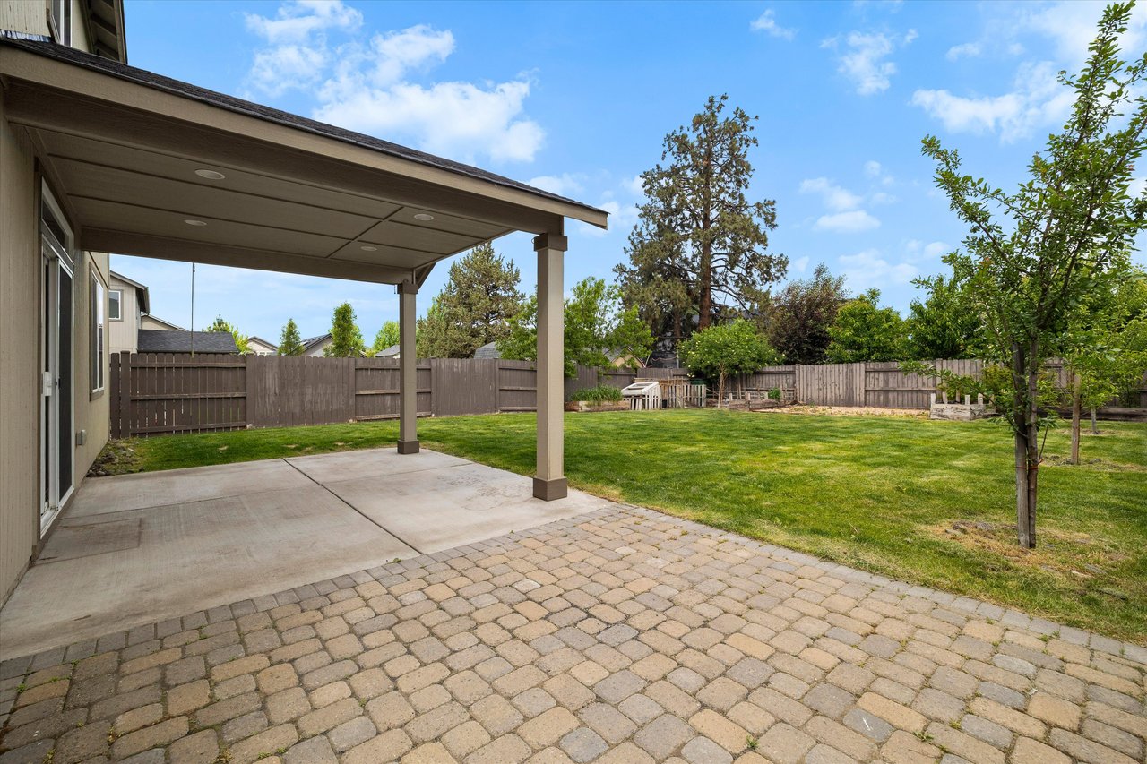 21278 SE Daylily Ave